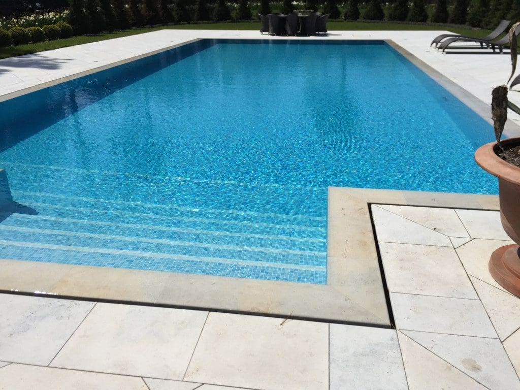 Slotted overflow channel